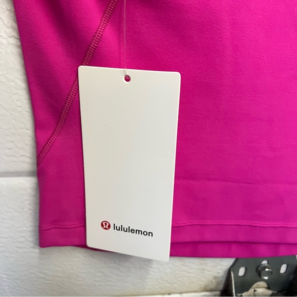 NWT Lululemon Align T-Shirt - Sonic Pink - Picture 9 of 9